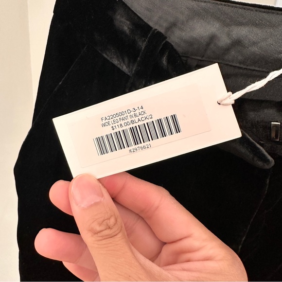 LBV Velvet BLACK  Wide Leg Pants SIZE 2 NWT - Picture 5 of 6